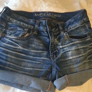 Light wash American Eagle Jean shorts
